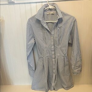 Super Cute Abercrombie &Fitch Blue and White Pleated Long Sleeve  Shirt Dress